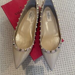 Valentino Beige Rockstud Pointed Flats